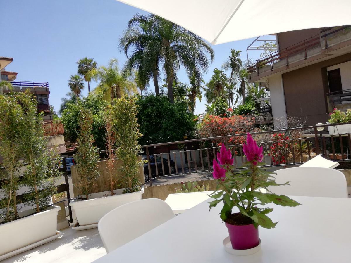 Nereo Design Apartment Aci Trezza Bagian luar foto